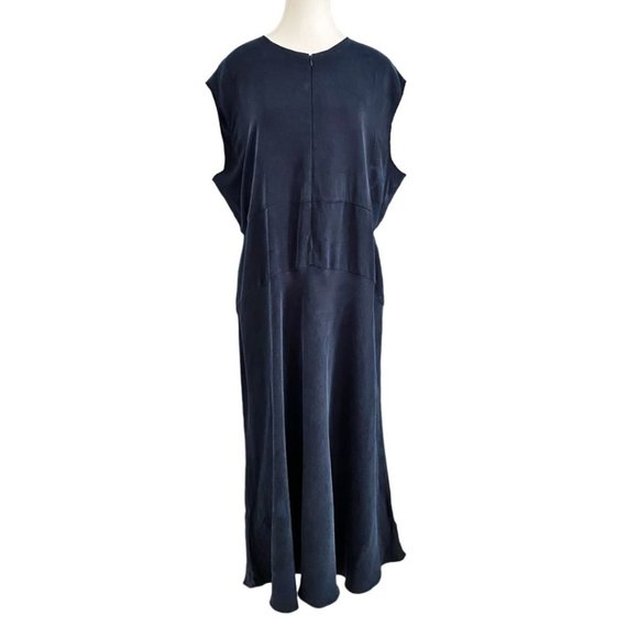 ADAY SAVE THE DATE NAVY SHORT SLEEVE MIDI DRESS - XL - Picture 3 of 11